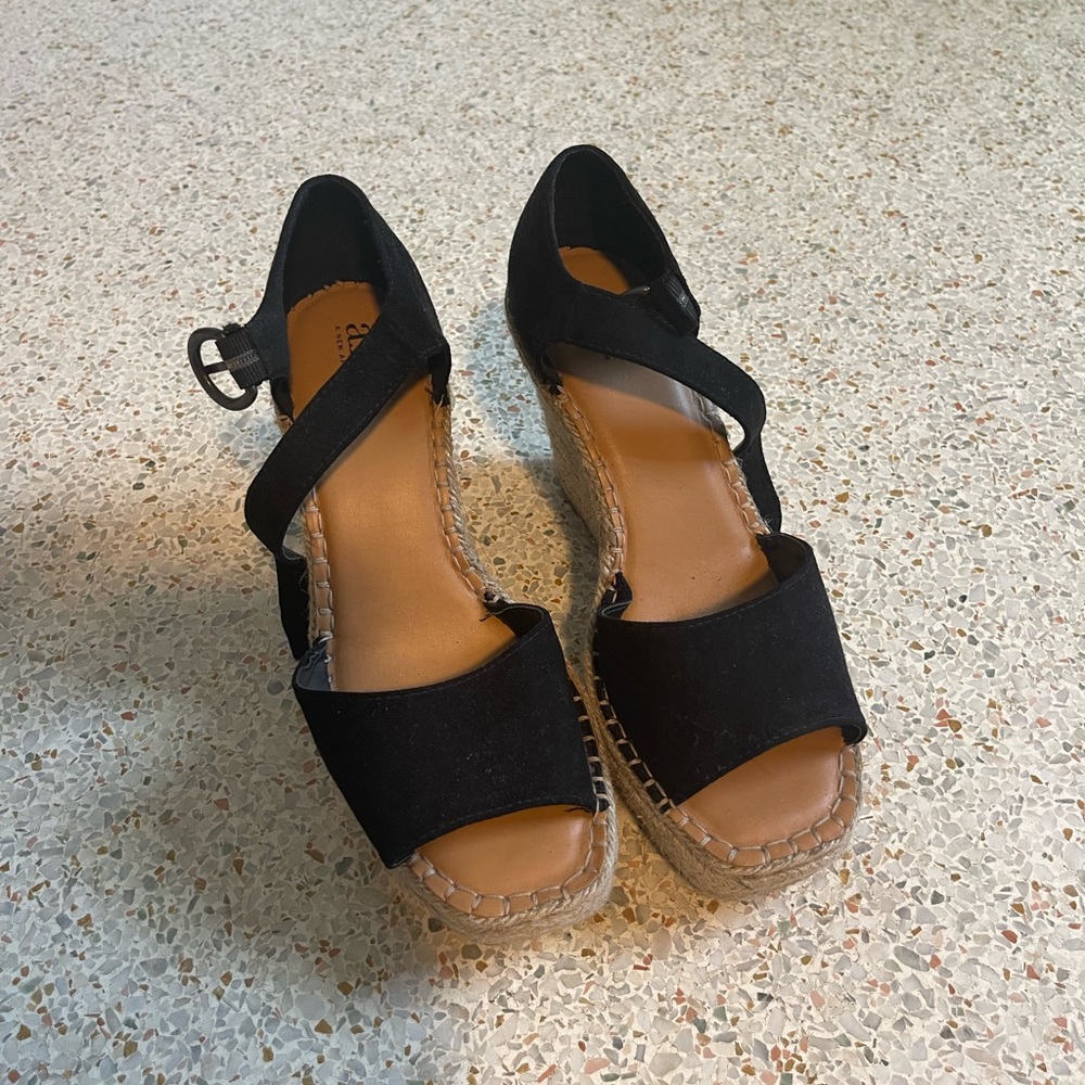 a.n.a Black Wedges